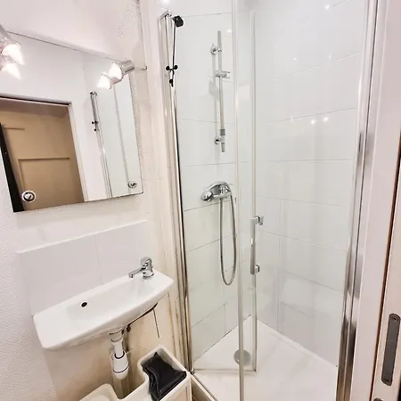 Exigehome-versailles A 2 Pas Du Chateau